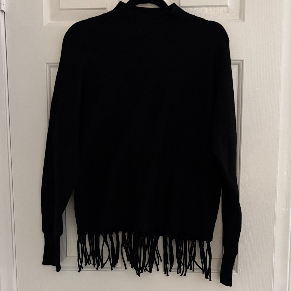 Carmen Marc Valvo Black Fringe-Hem Crewneck Sweater Medium